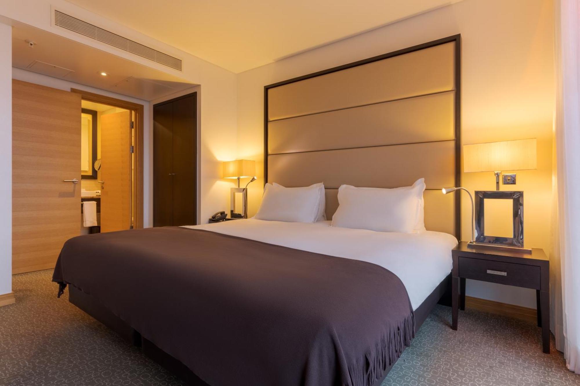 Hotel Pestana Chelsea Bridge &