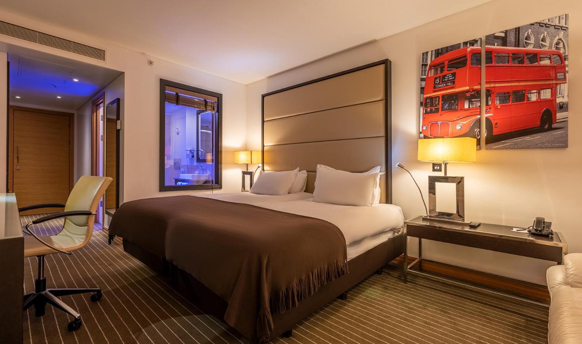 Pestana Chelsea Bridge & London