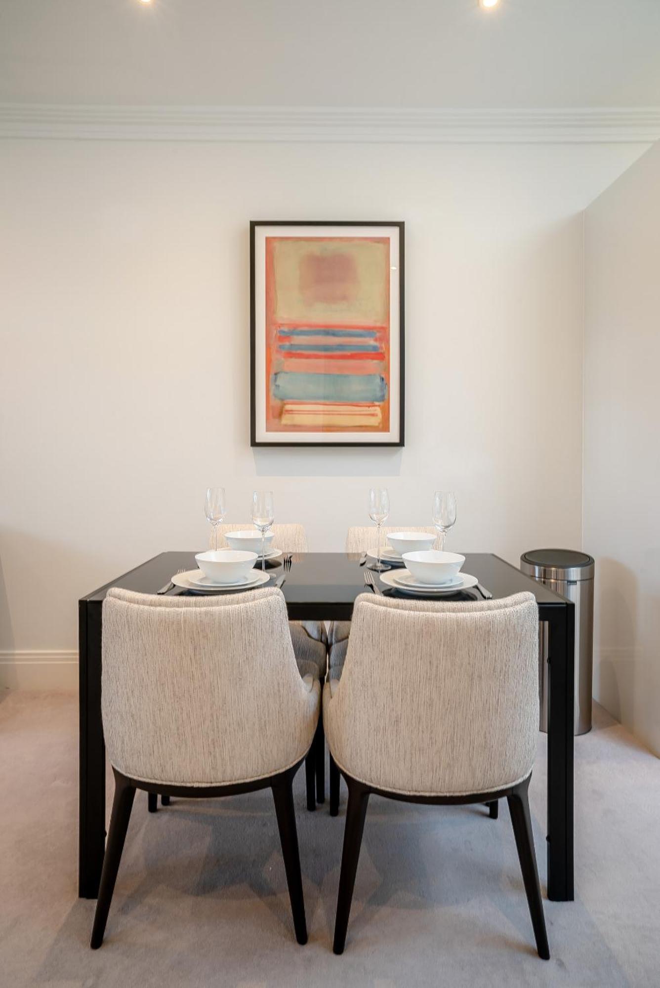 Palace Wharf Apartment