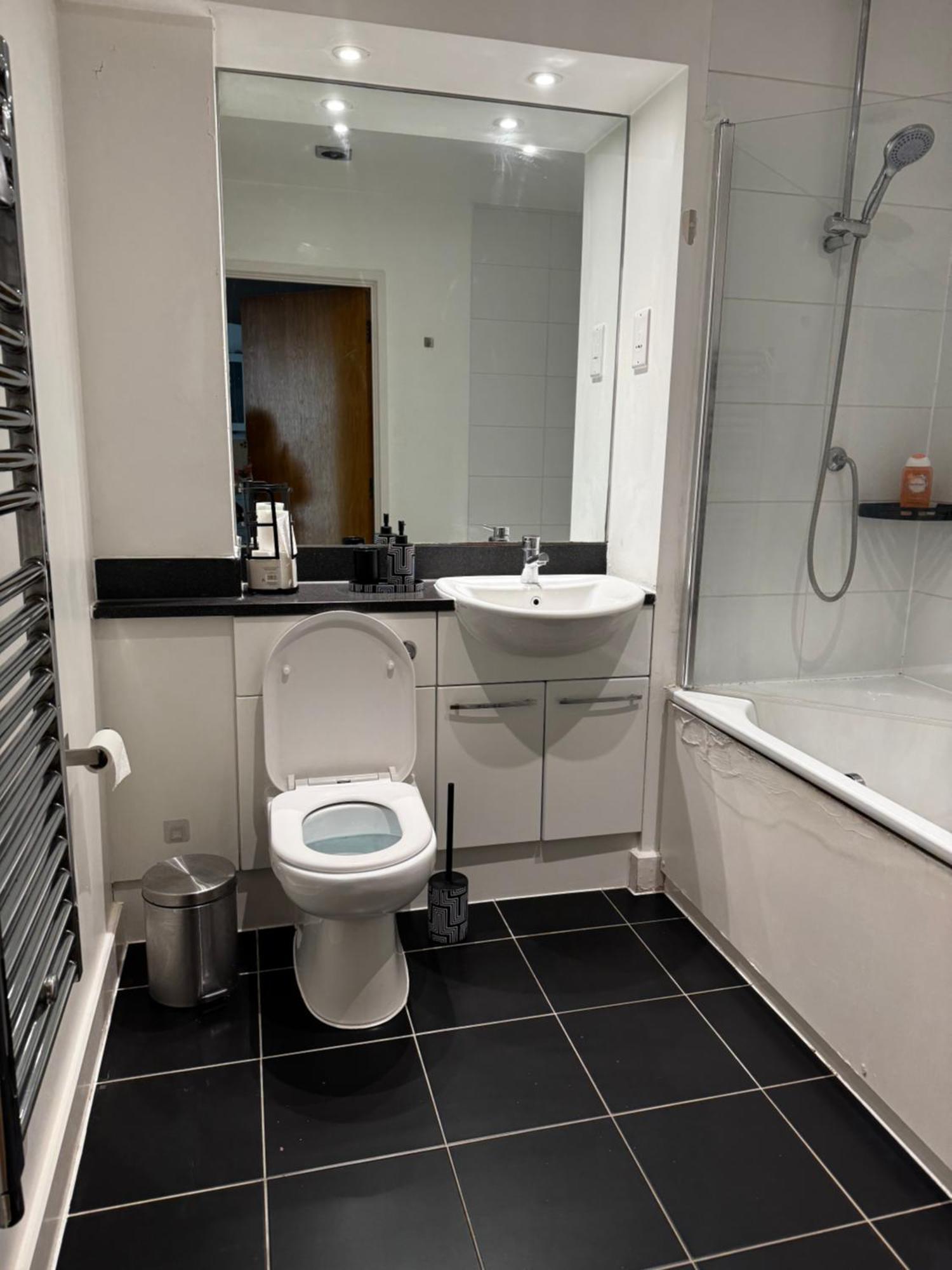 Apartment Entire Flat Excel, Ifs Clouds, O2 Arena, Airport *