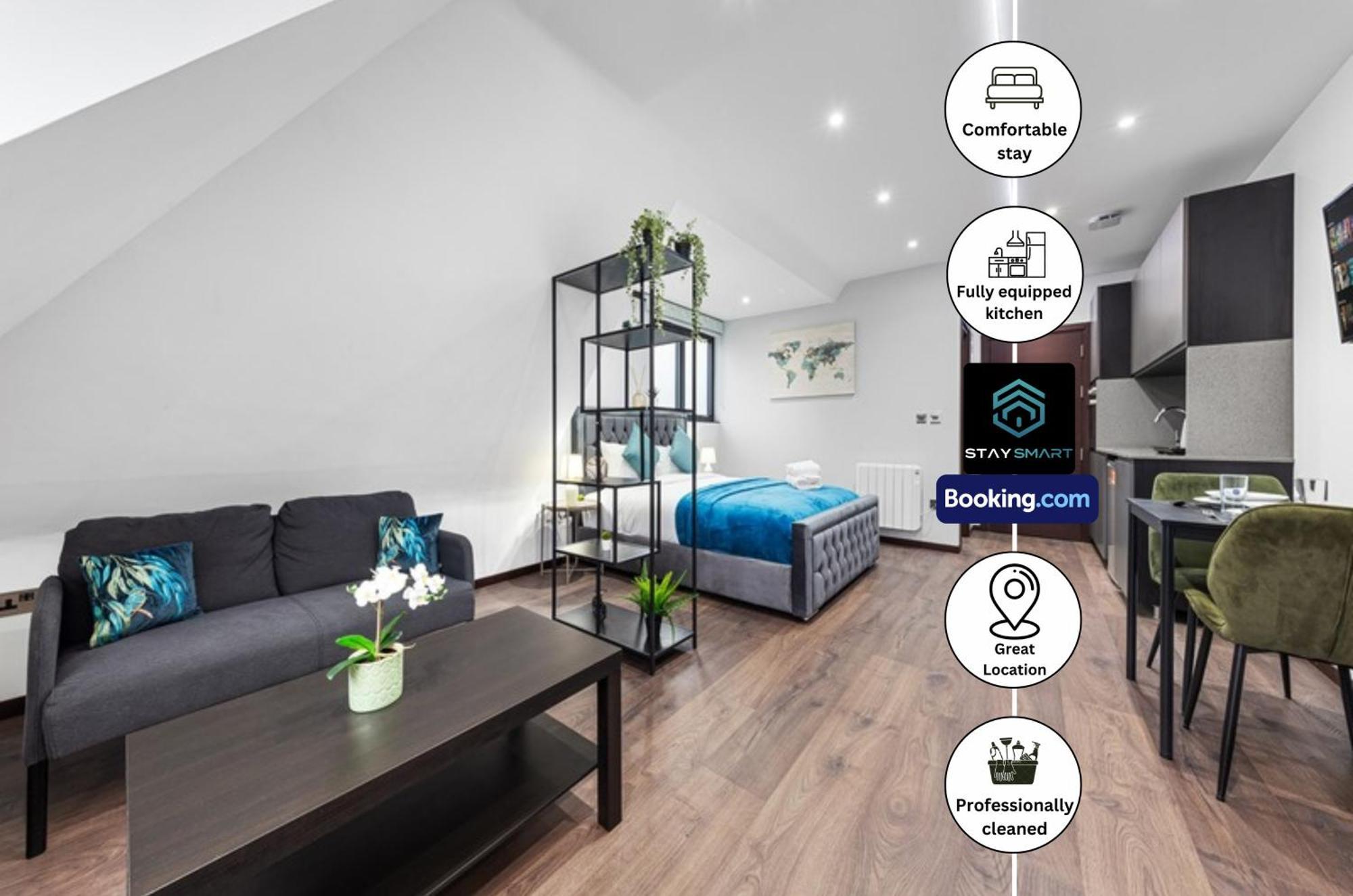 Stylish By Smart Short Lets & Serviced Woodstock With Free Wifi *