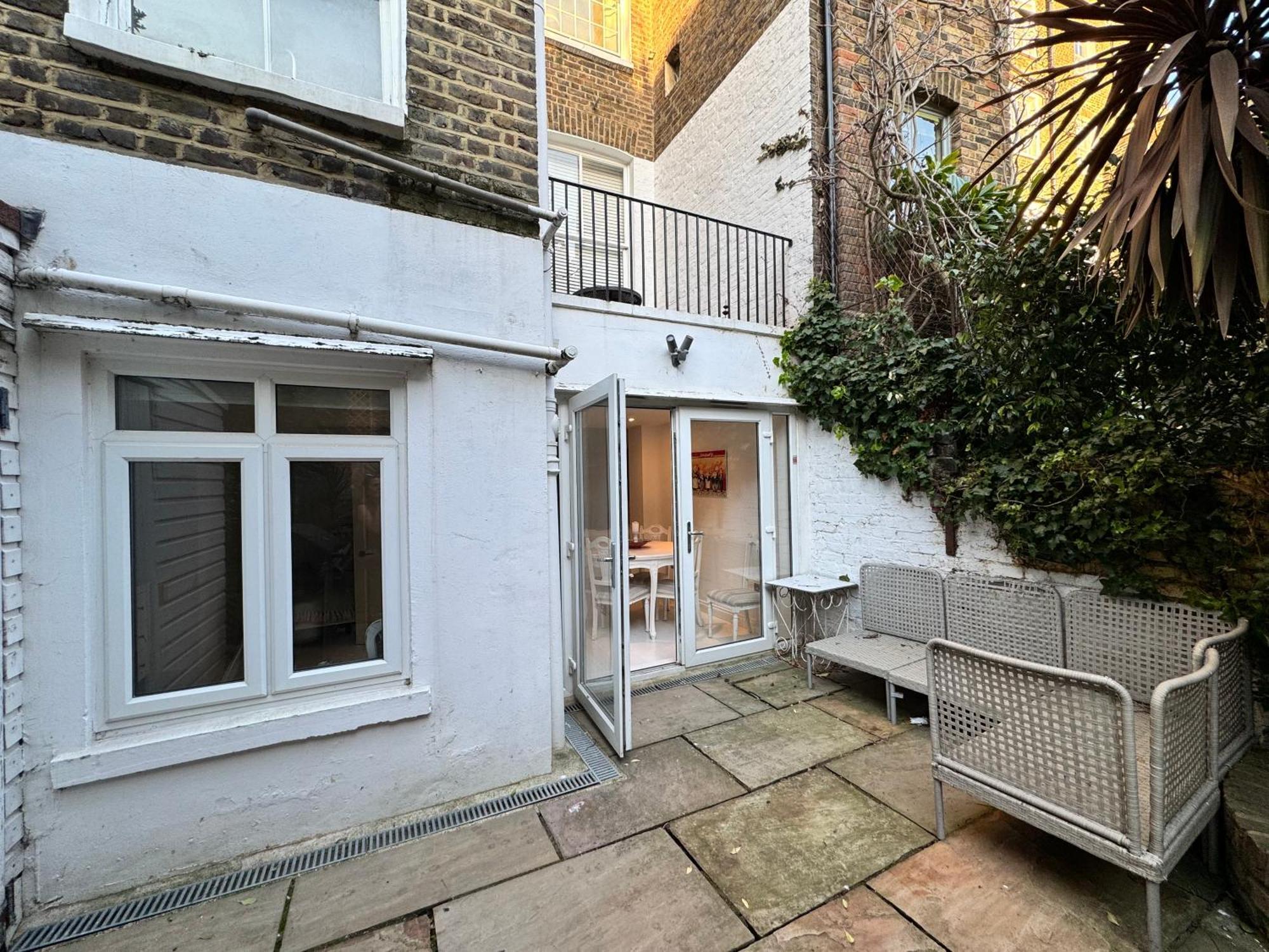2 Min Walk To Portobello Road Apartment