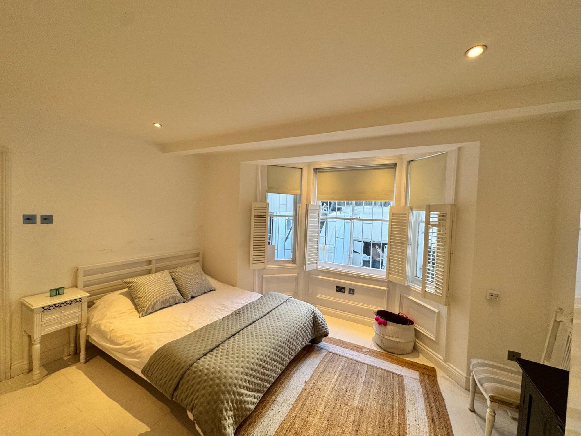 2 Min Walk To Portobello Road Apartment London