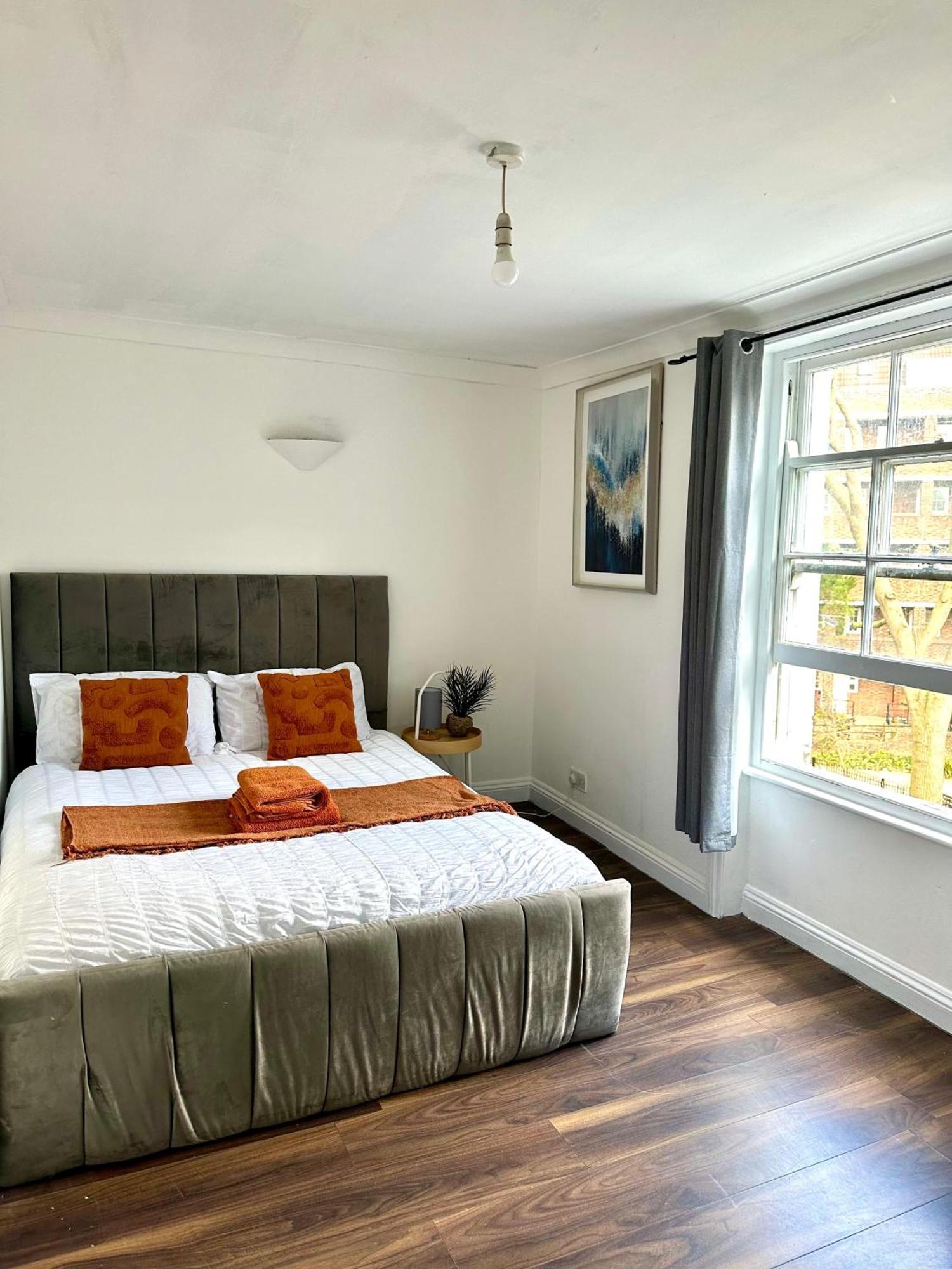 Stunning 4 Bedroom Flat In Kingscross, St Pancras! Apartment