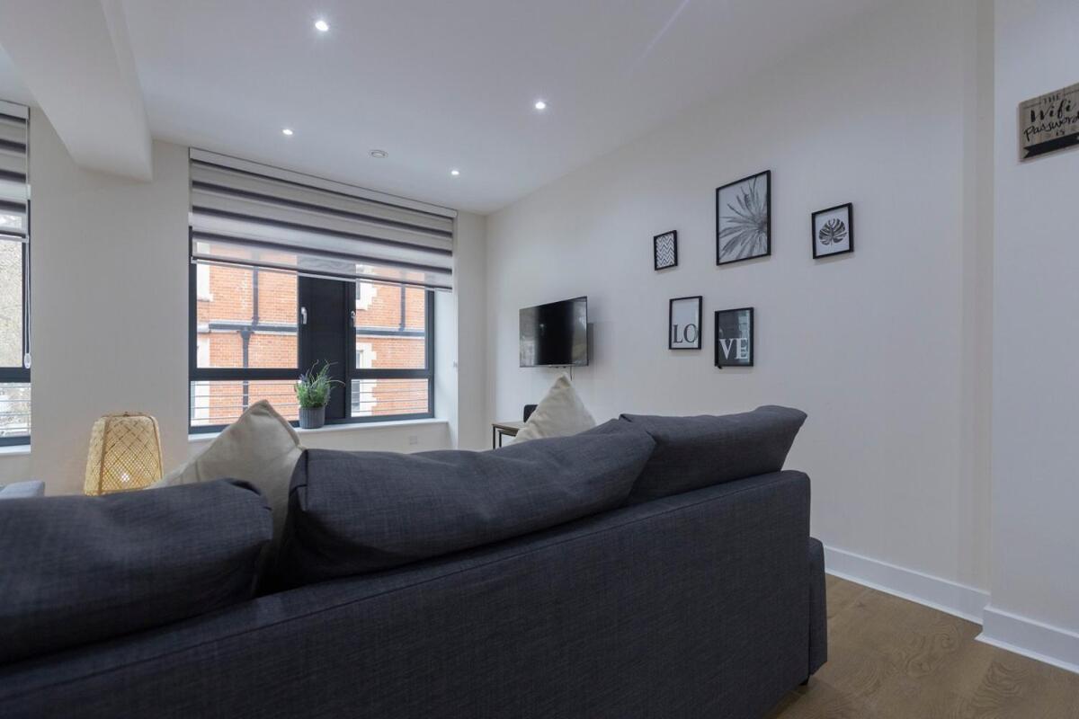 Apartment Stylish Modern By Aldgate East Station 3 *