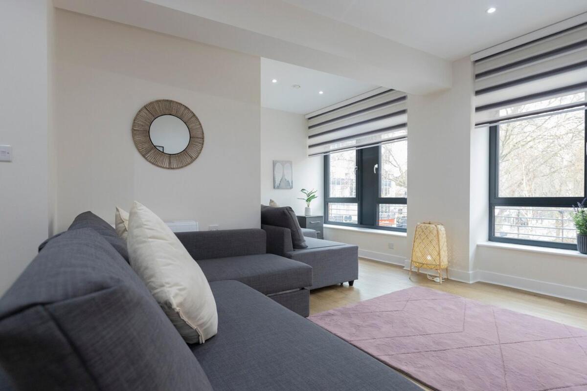 Stylish Modern By Aldgate East Station 3 * London