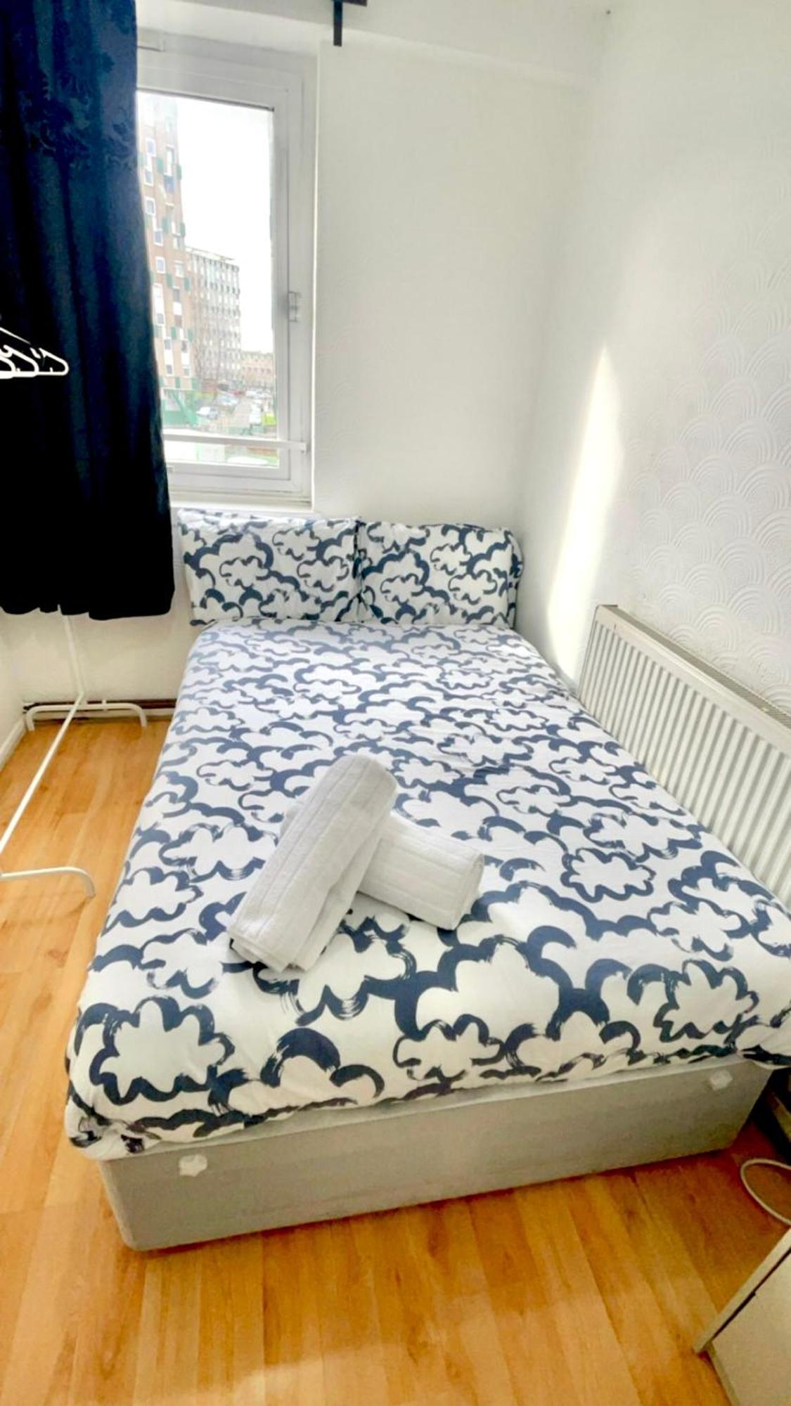 Cozy In 1 Stop To Liverpool Street Hospedagem domiciliar