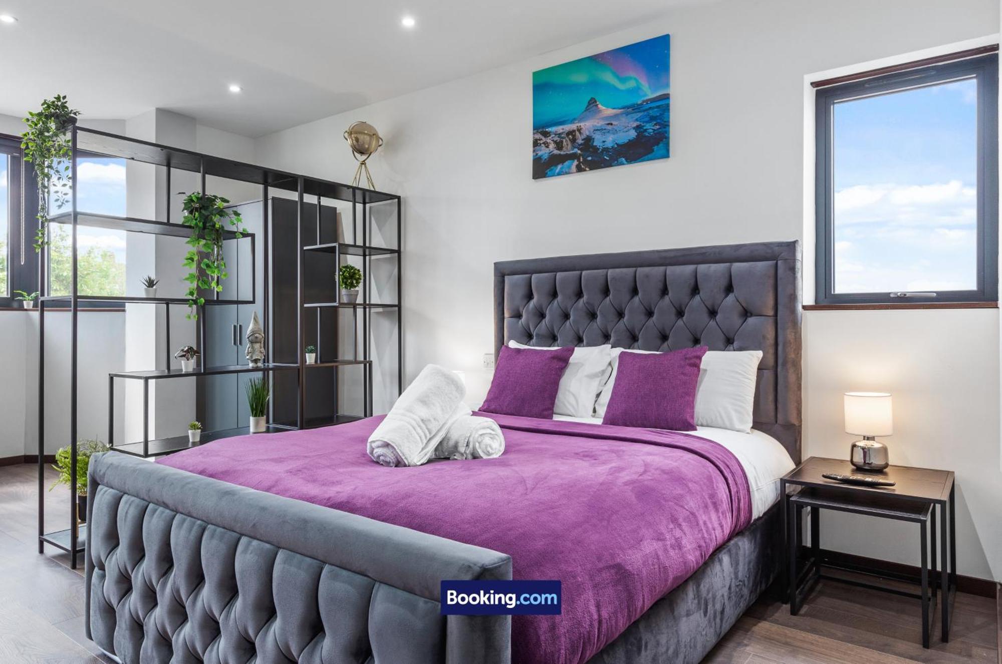 Stylish By Smart Short Lets & Serviced Woodstock With Free Wifi