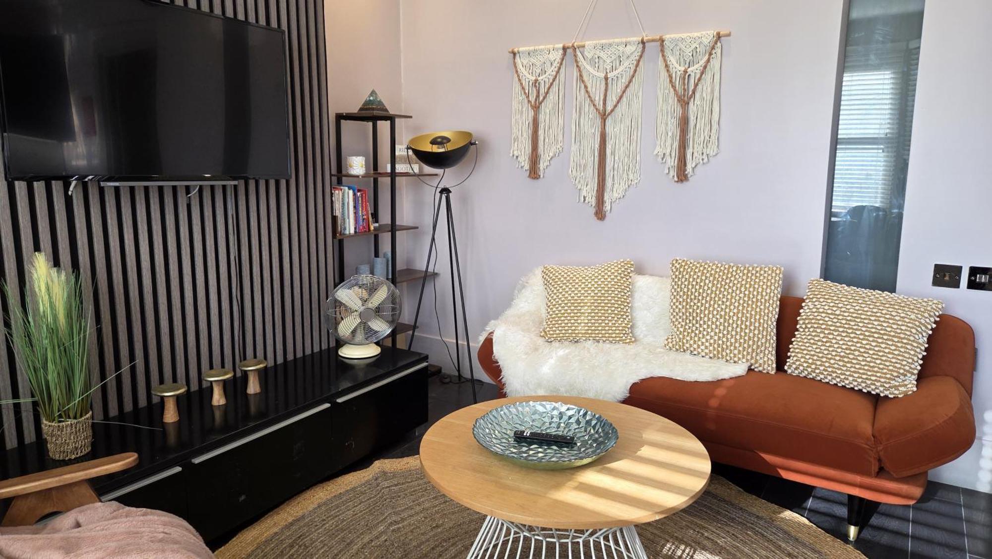 Modern Flat In The Heart Of Camden Town Apartment London