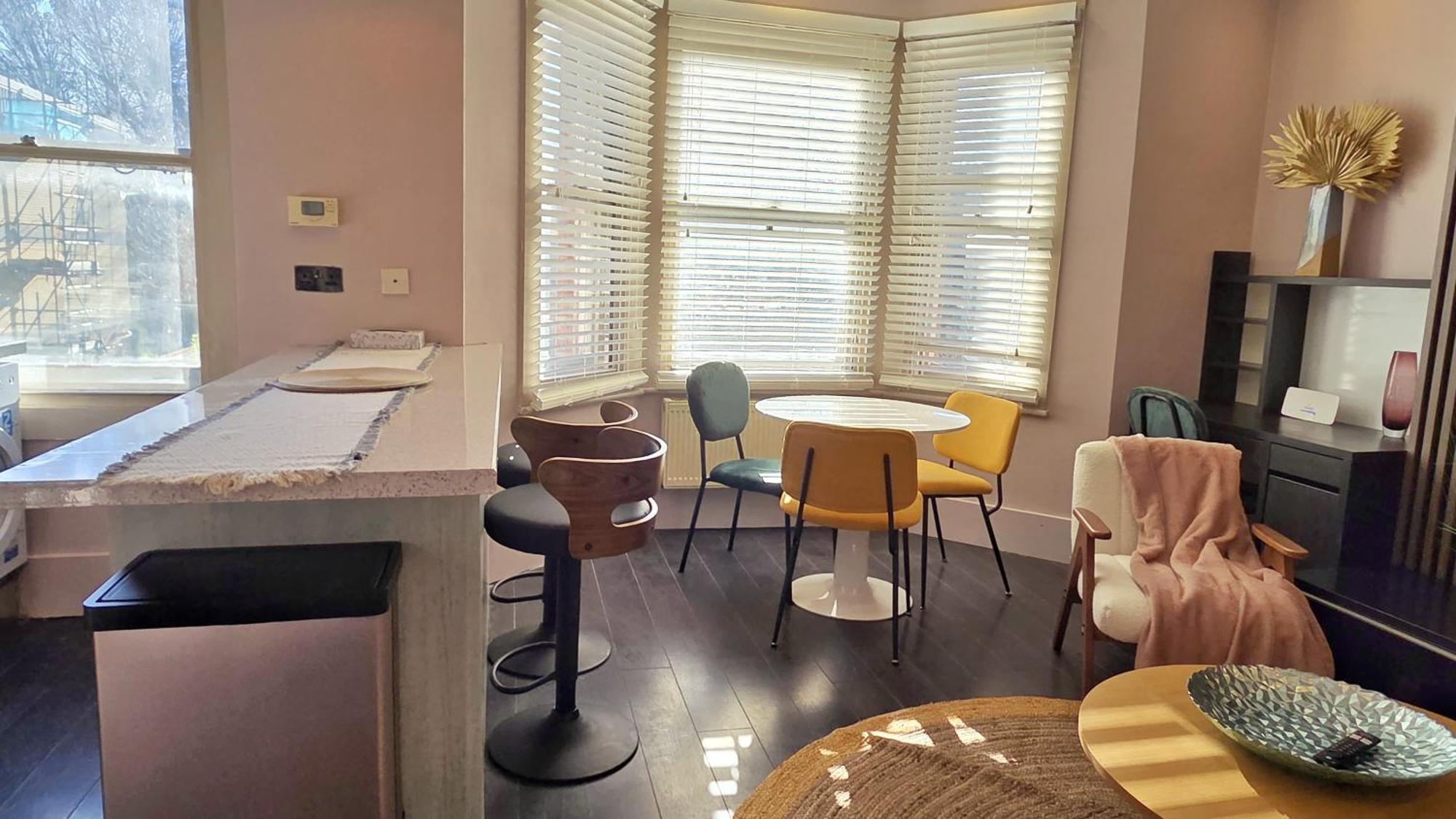 Modern Flat In The Heart Of Camden Town *