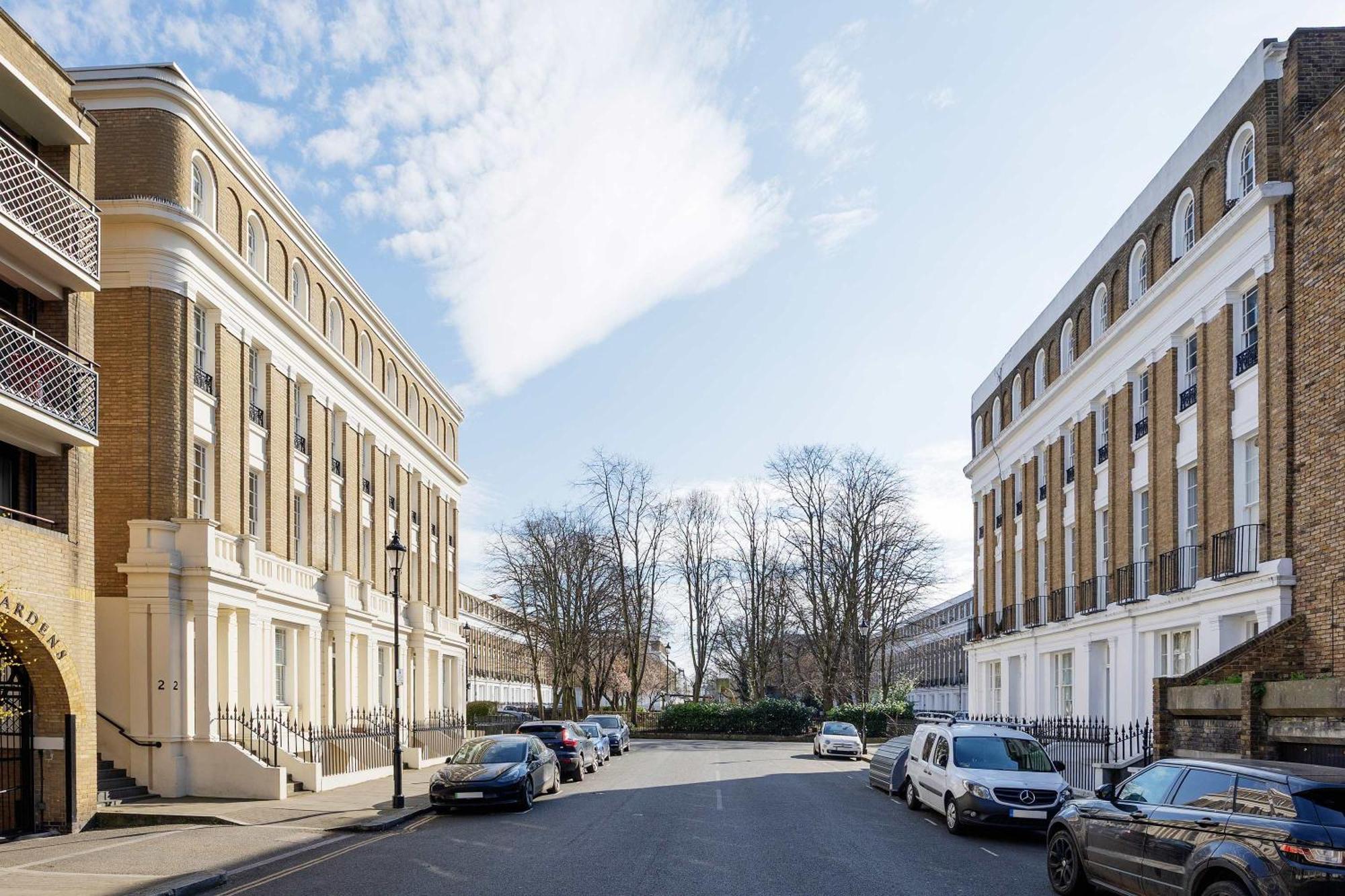 Veeve - The Islington Elegance *