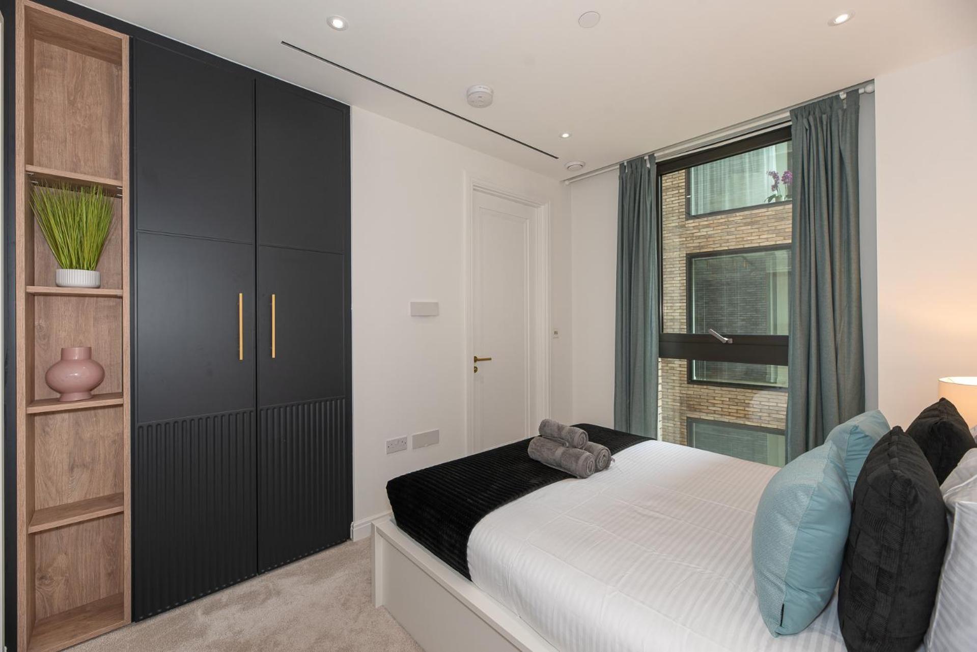 Apartment Premium 2-bedroom Flat With Lift & Private Balcony In Farringdon, London