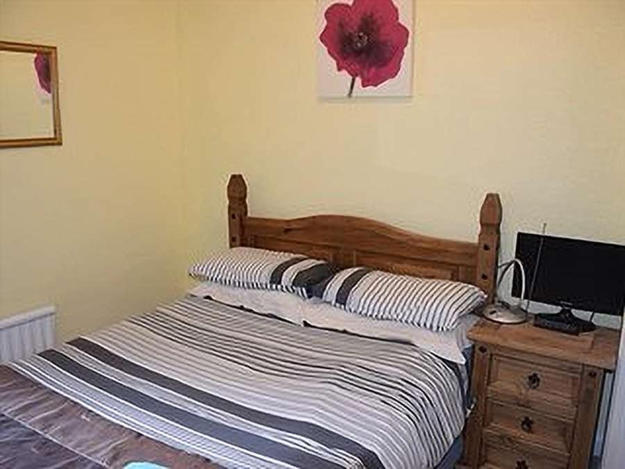 2 Bedroom Apartment, Fortescue Road Apartment *