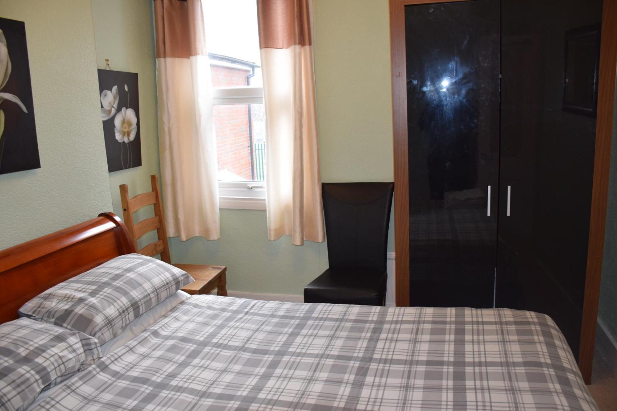 2 Bedroom Apartment, Fortescue Road *