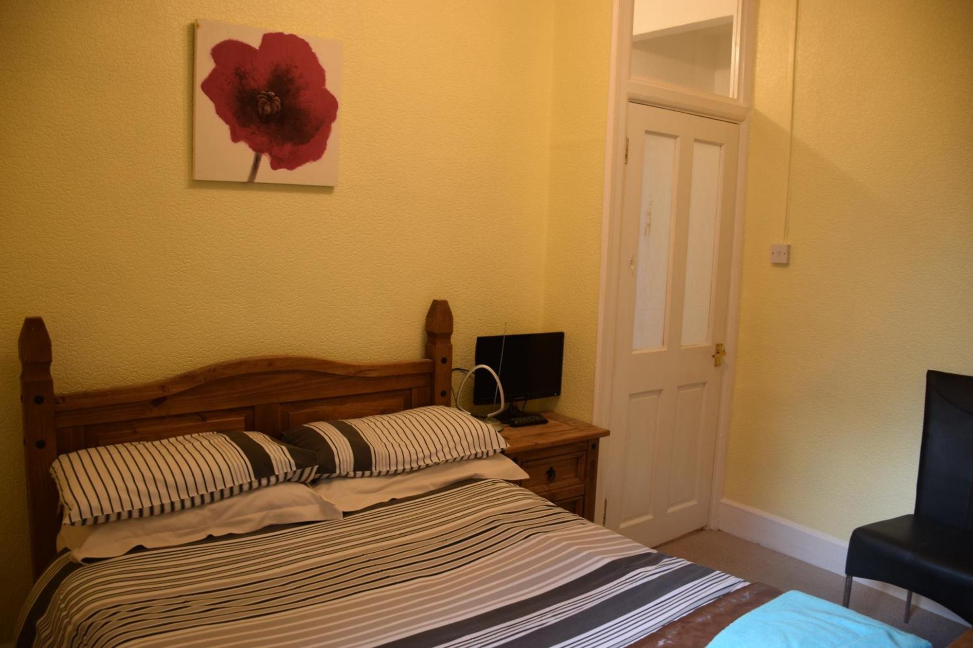 2 Bedroom Apartment, Fortescue Road