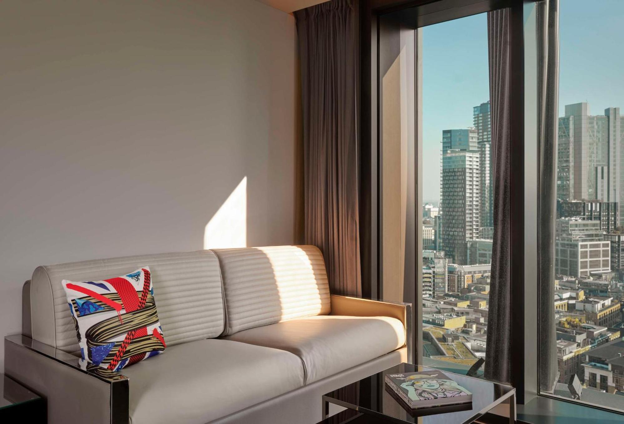 Art'otel Hoxton, Powered By Radisson 4*