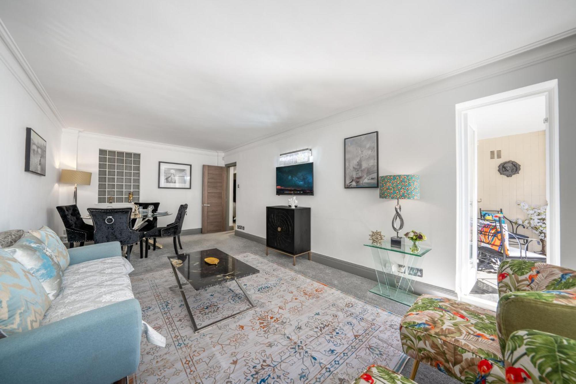 Apartment Posh With Terrace Over Harrods London