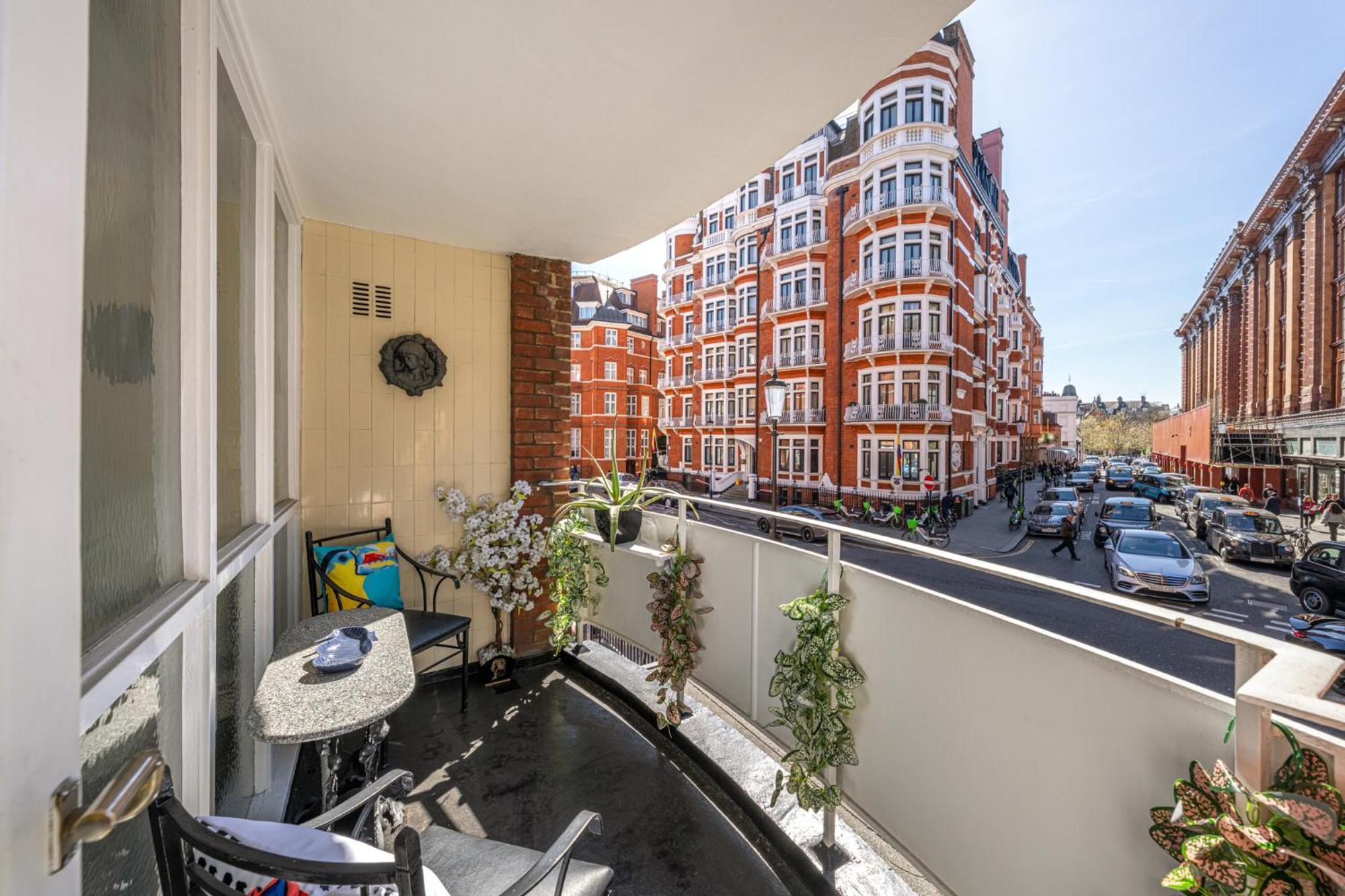 Apartment Posh With Terrace Over Harrods *