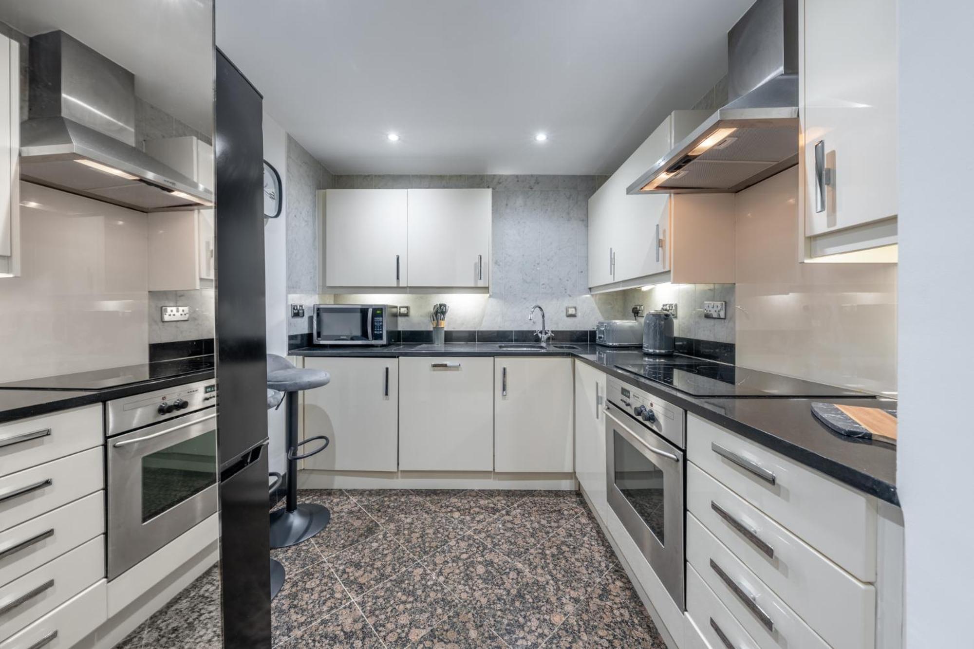 Apartment Posh With Terrace Over Harrods