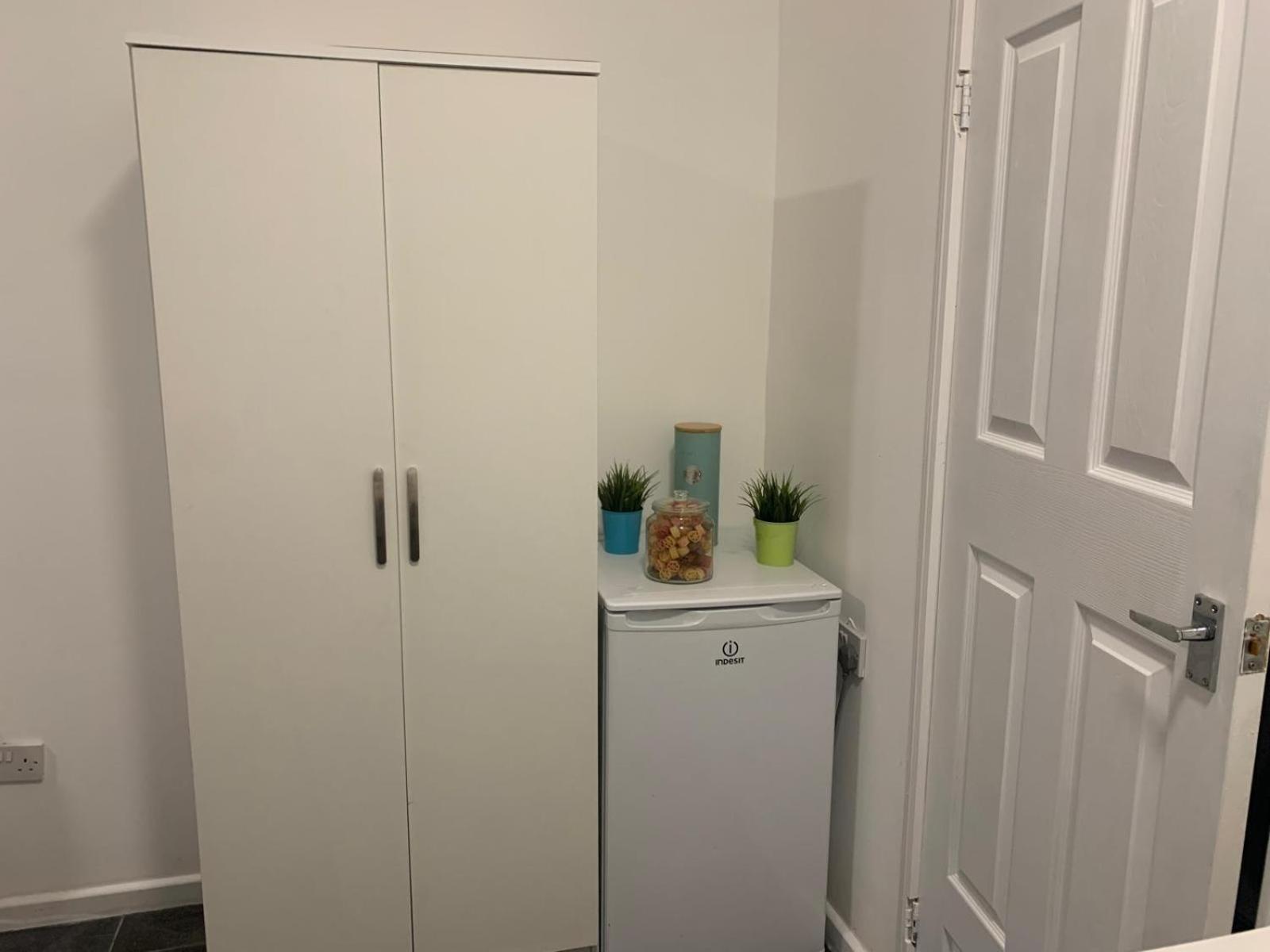 Apartamento Acton Located Studioflat *