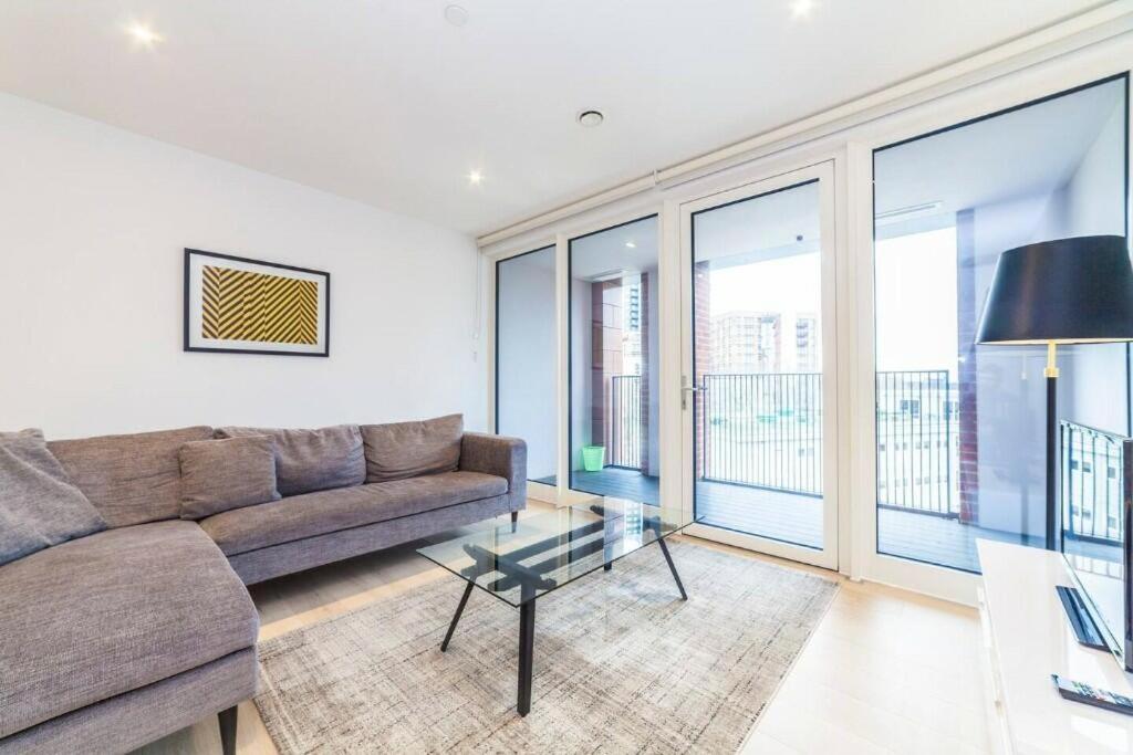 Chic 2-bedroom In Canada Water, - Stylish Retreat Near The River Thames Apartamento Londres