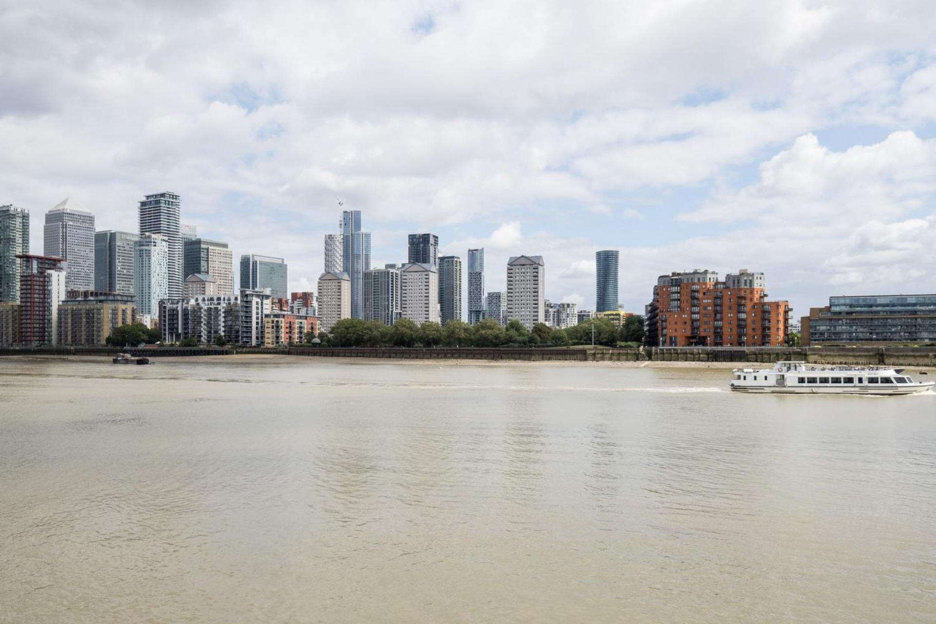 Apartamento Chic 2-bedroom In Canada Water, - Stylish Retreat Near The River Thames *