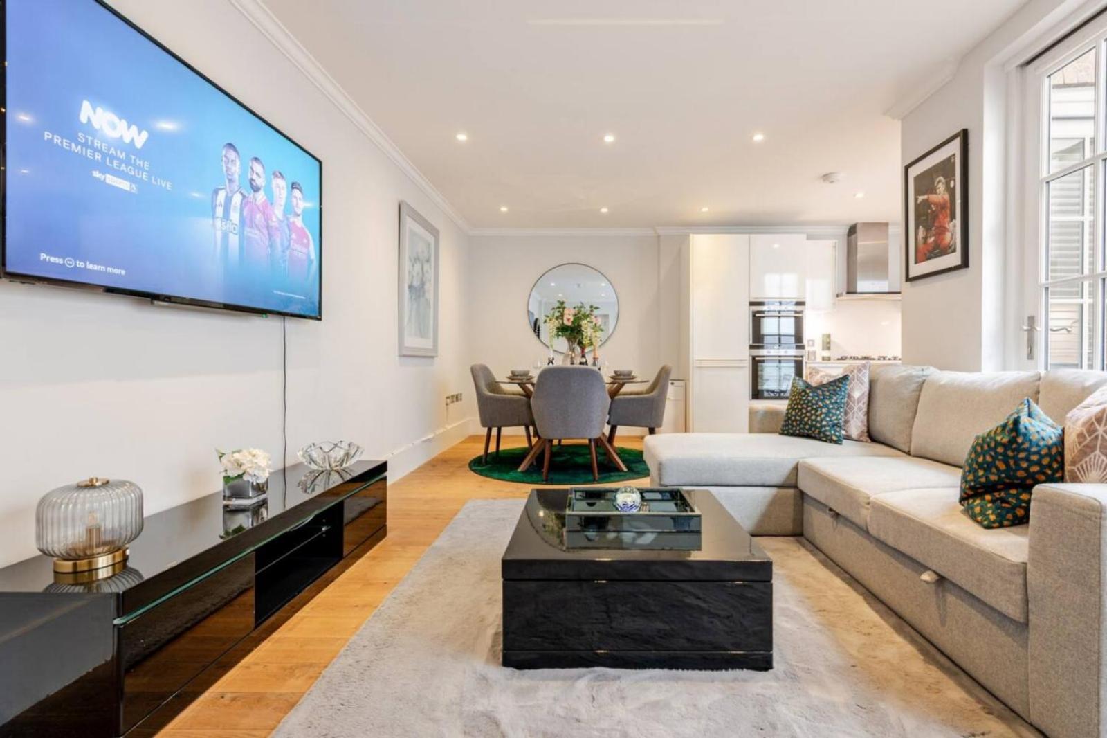 Super Lux 3 Bed By Mayfair Apartment