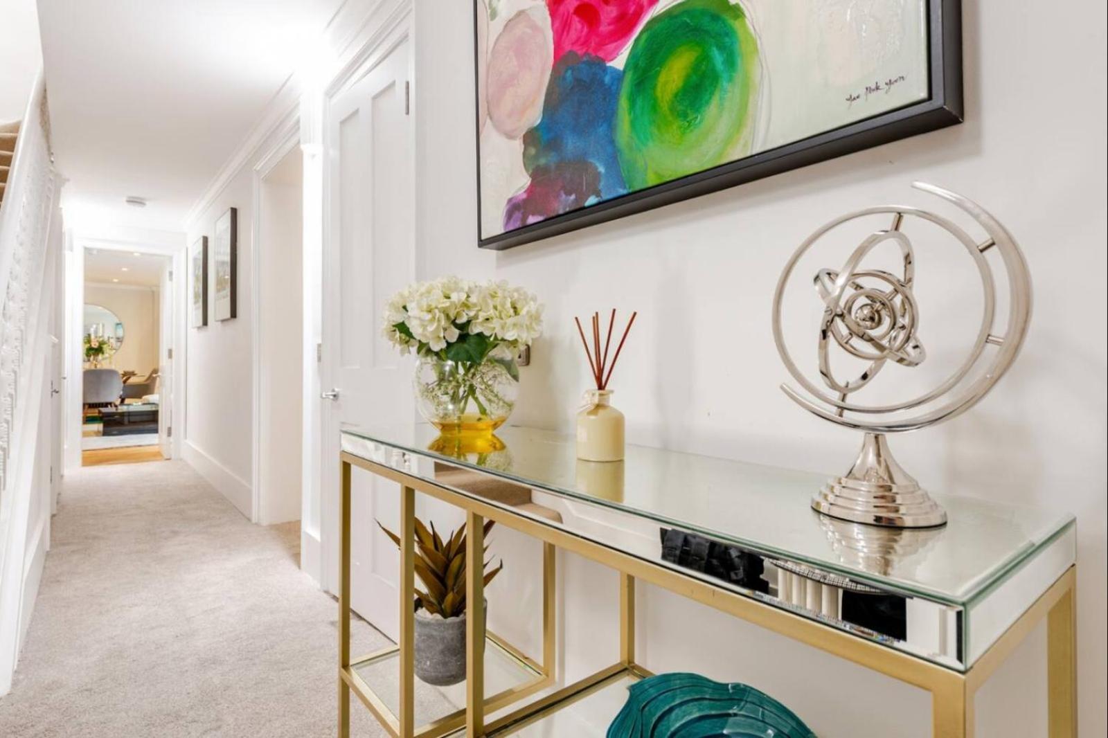 Super Lux 3 Bed By Mayfair Apartment *