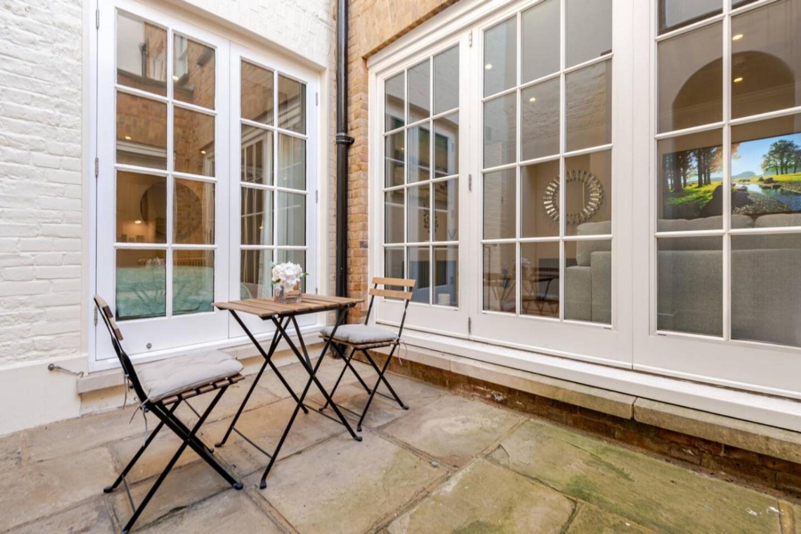 Super Lux 3 Bed By Mayfair Apartment London
