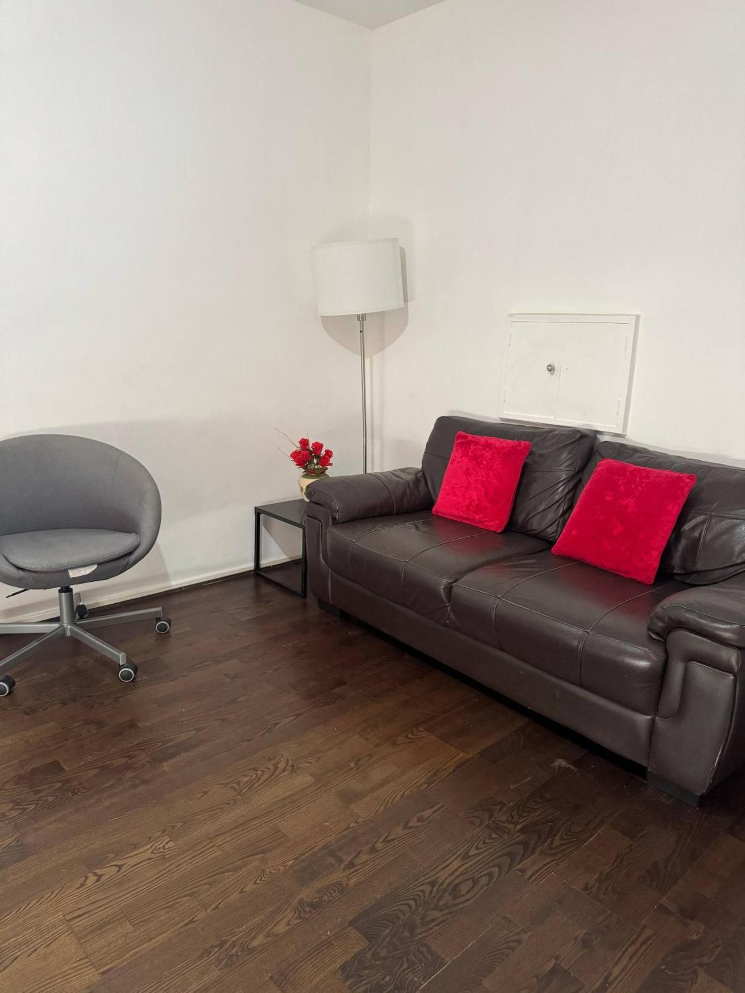 Apartment Charming 2 Bed In