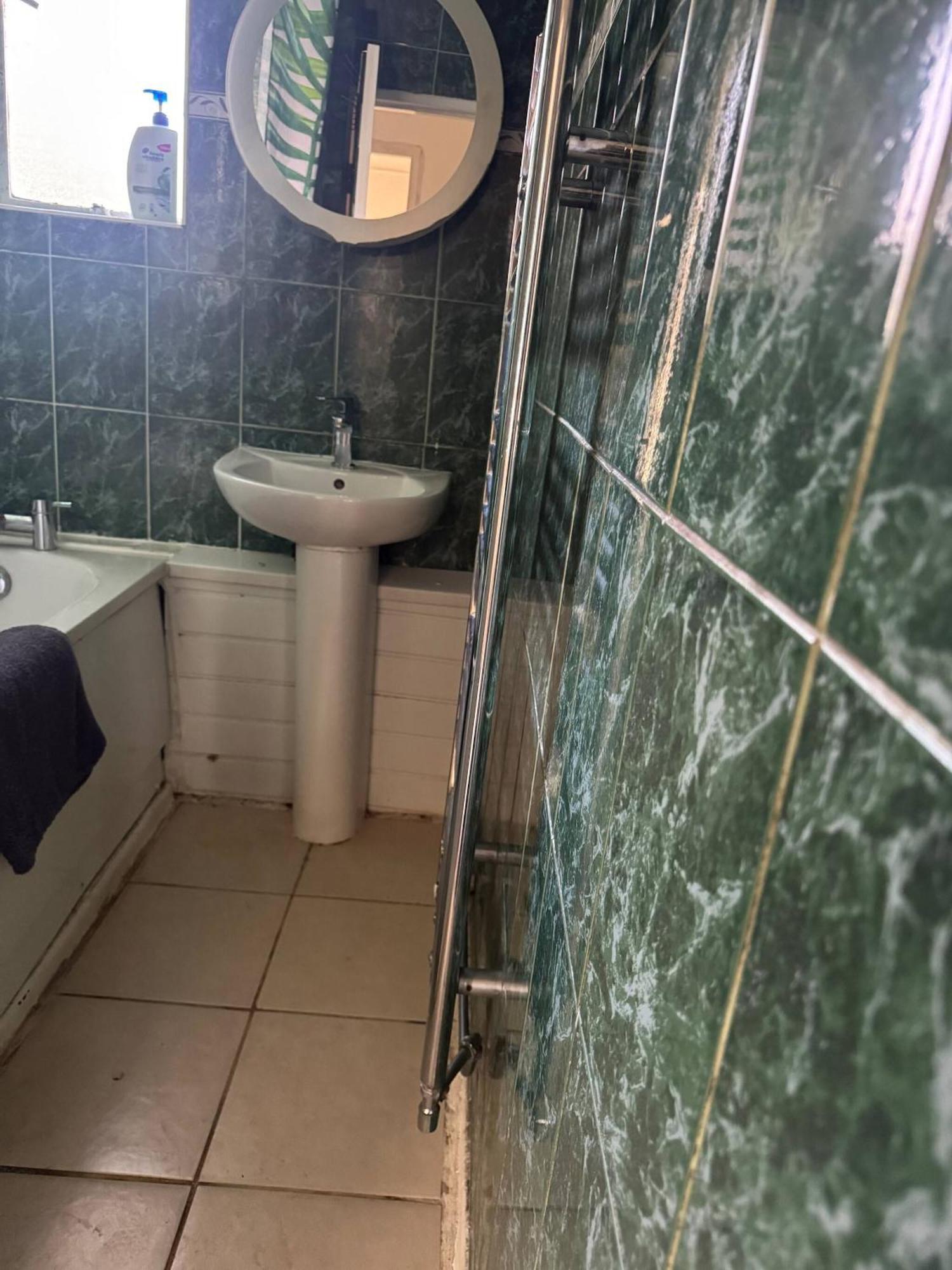 Apartment Charming 2 Bed In