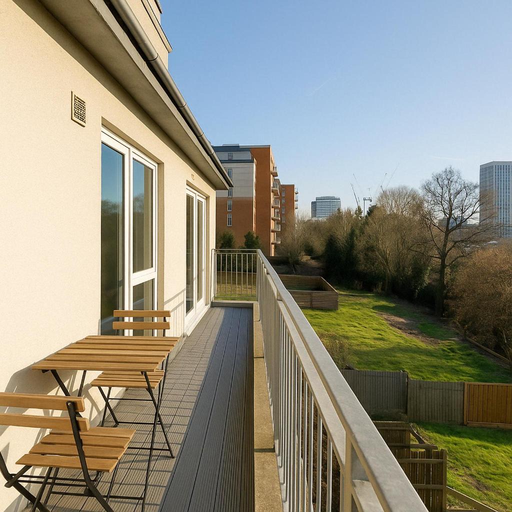 2 Bed With Balcony In Wembley * London