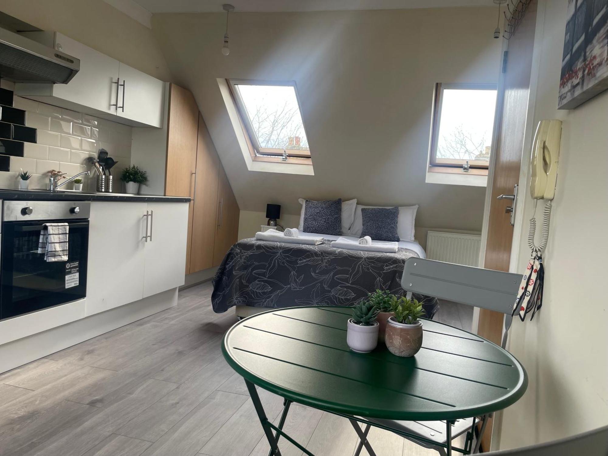 Amazing Studios - East London Walthamstow Apartment *