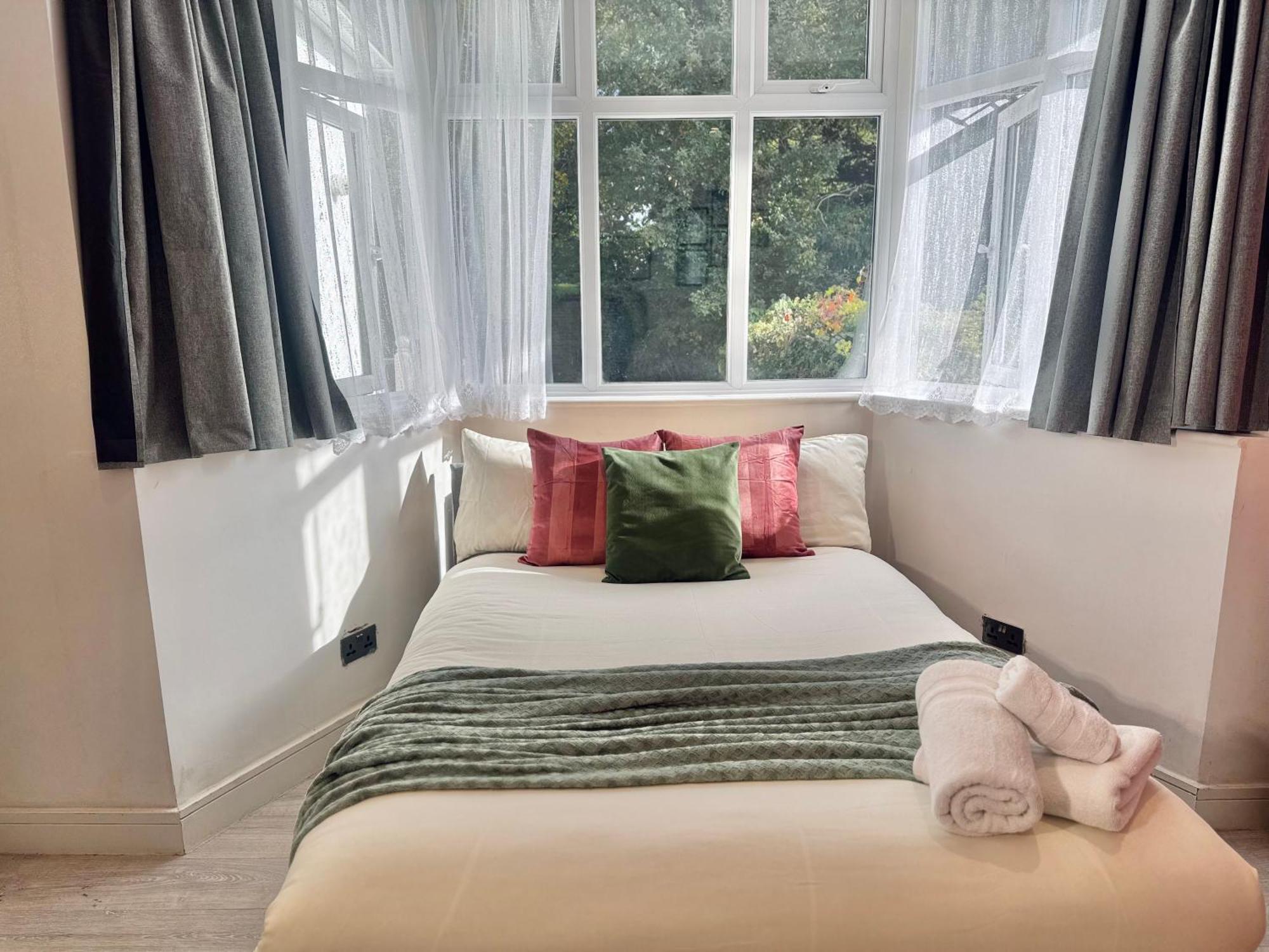 En-suites With Free Parking 30min To Casa de hóspedes *