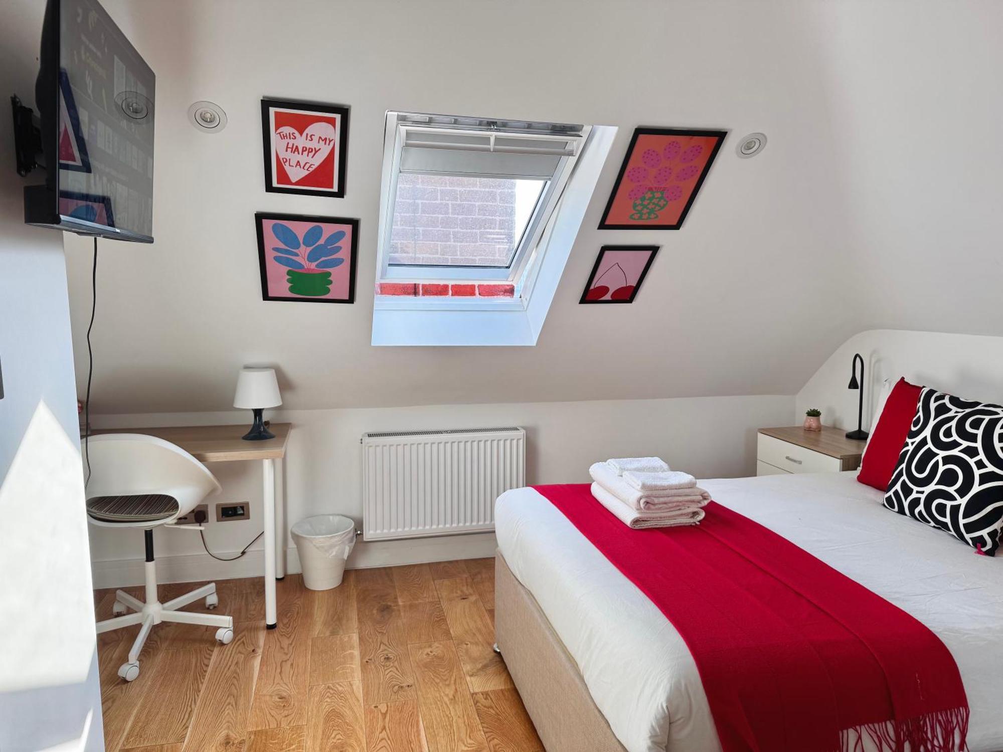 En-suites With Free Parking 30min To *