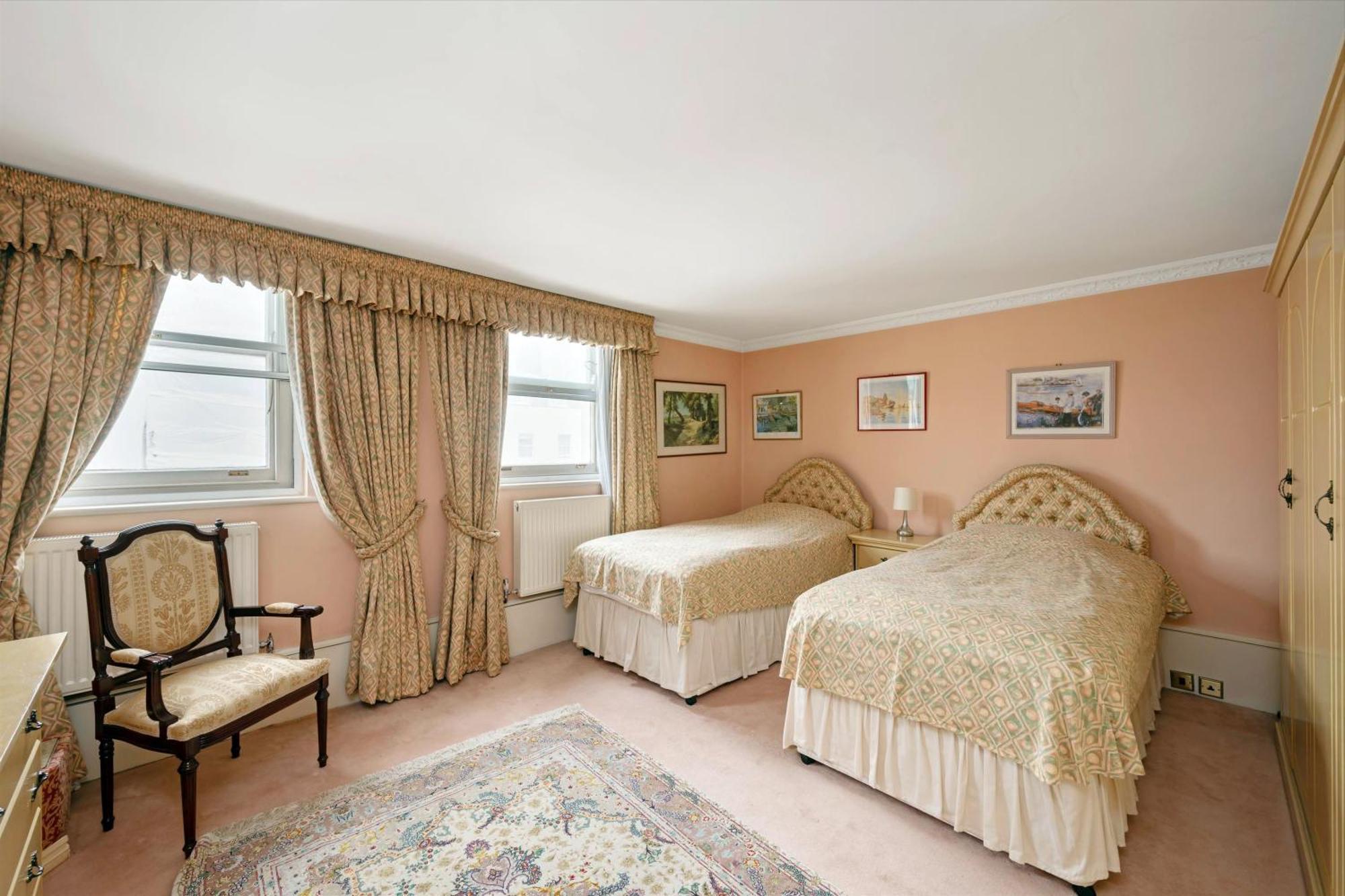 4 Bedroom With Hyde Park Views In Lancaster Gate *