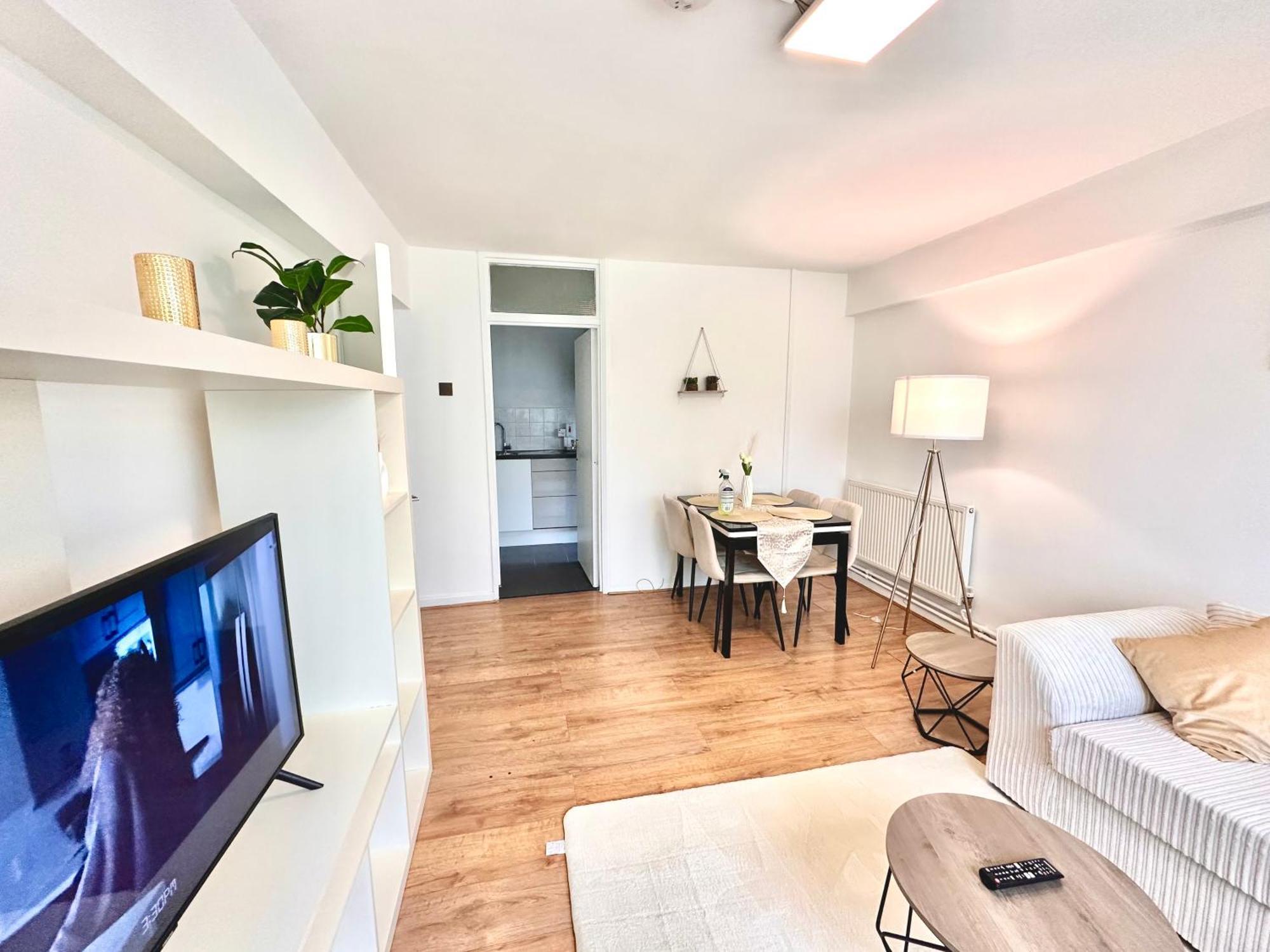 Cosy 2 Bedroom Shoreditch With Great Transport Links Apartment London
