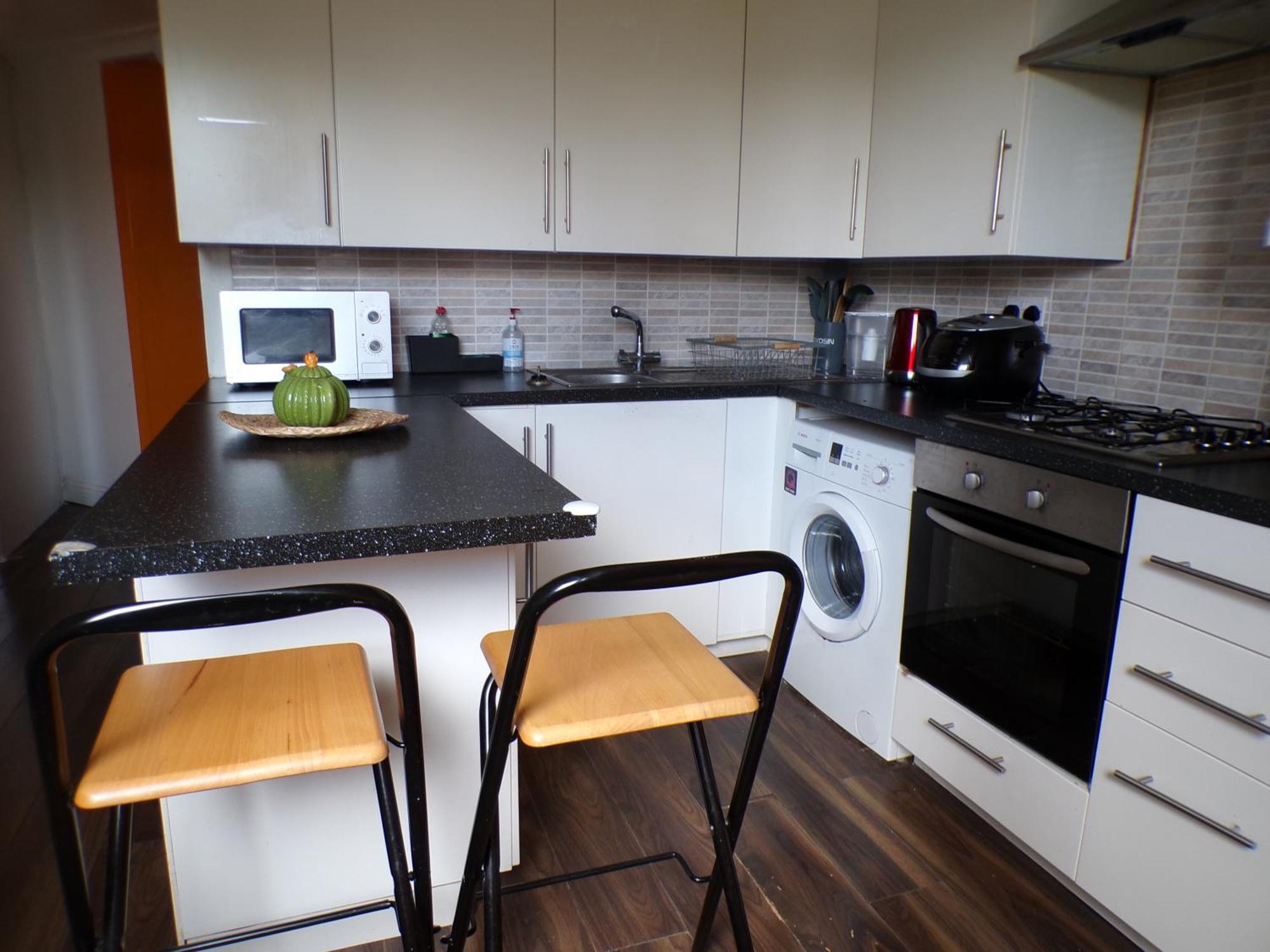 Chelsea Orange Sleeps10-petsok-parking London