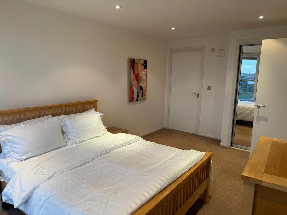 Apartment Riverstay With Free Parking London