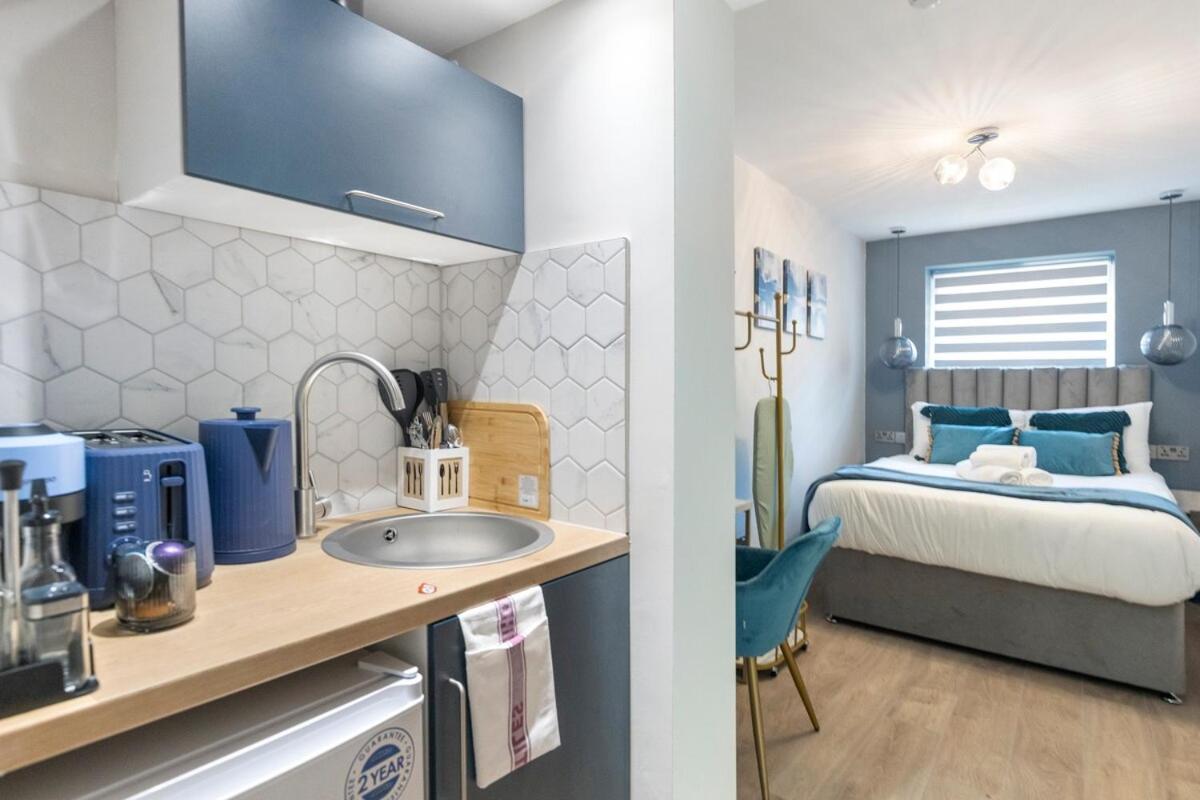 74 Graham Road - Basement * London