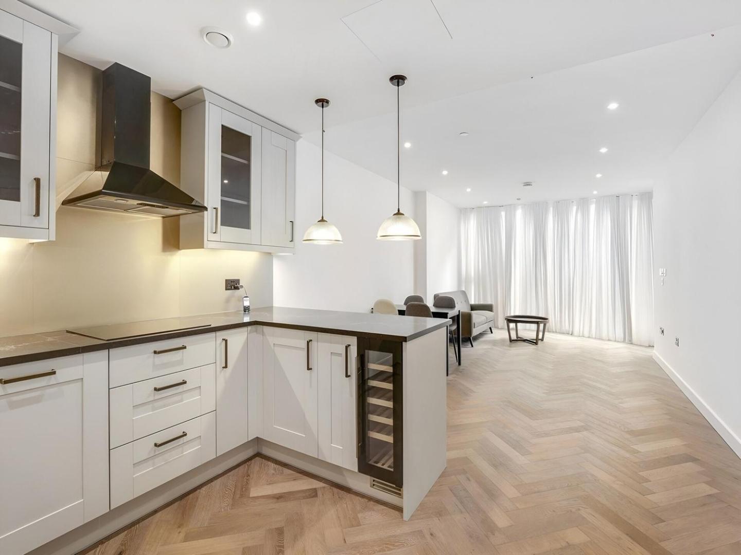 Apartment New | Luxury 2bd/2b Wapping *