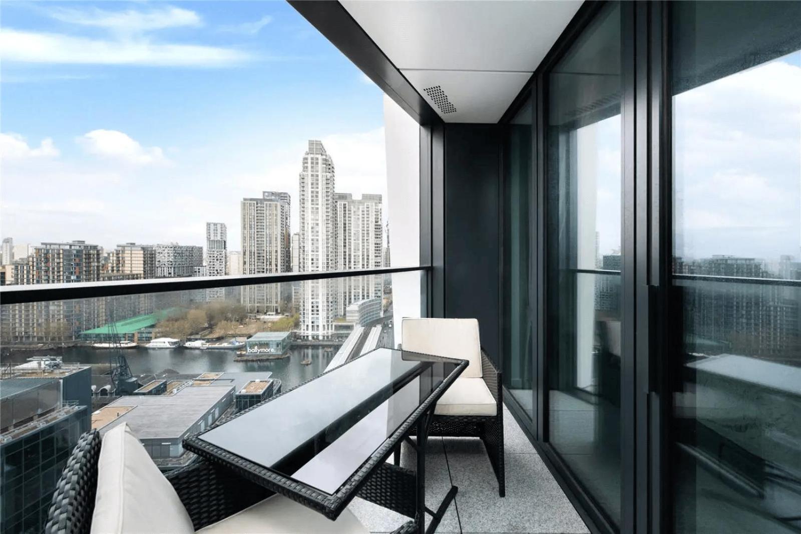 Luxury Balcony Apartment, Canary Wharf Apartamento Londres