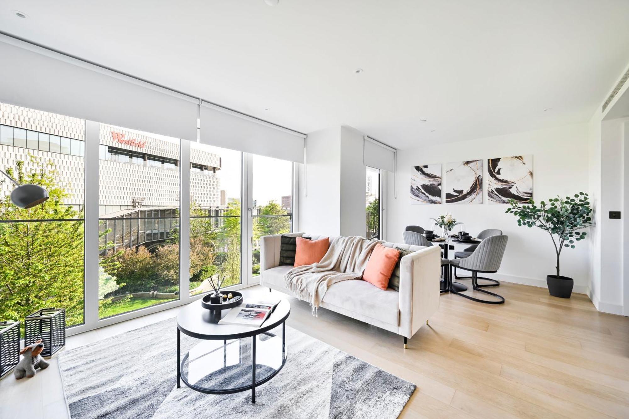Apartment Luxury 2-bed 2-bath -white Living -steps To Tube