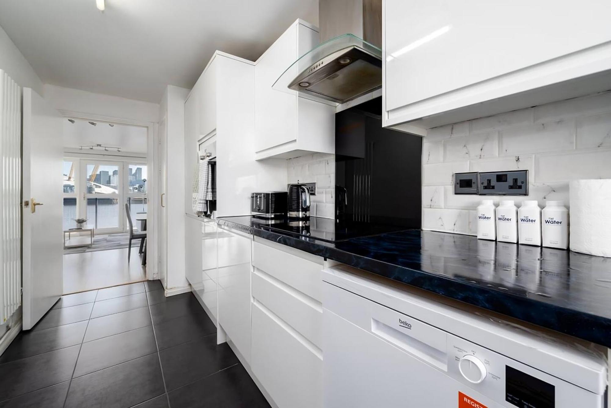 Apartment Luxury Two Bedroom River View In Canary Wharf