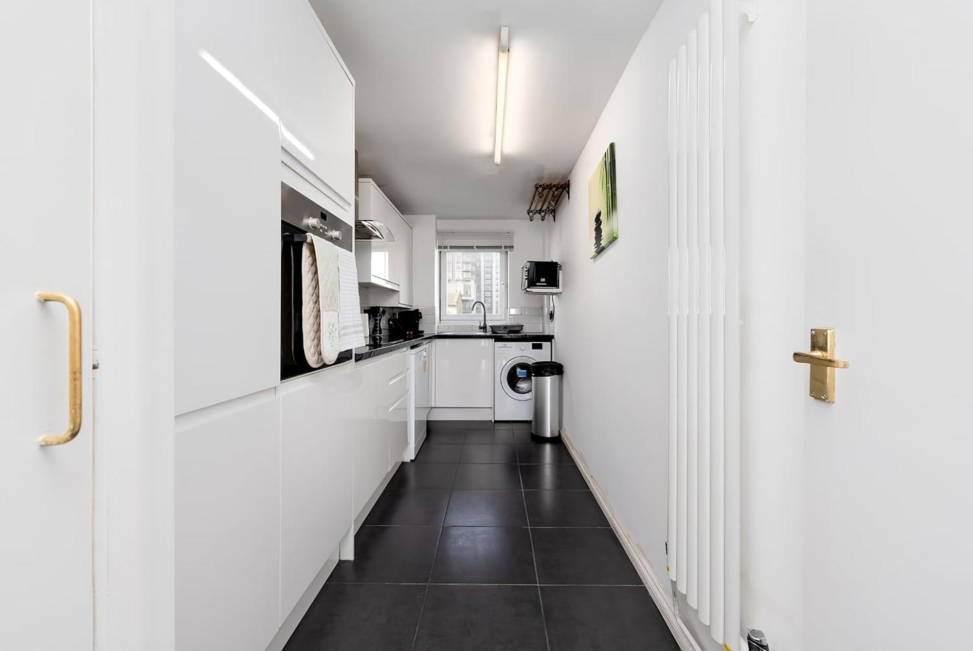 Luxury Two Bedroom River View In Canary Wharf London