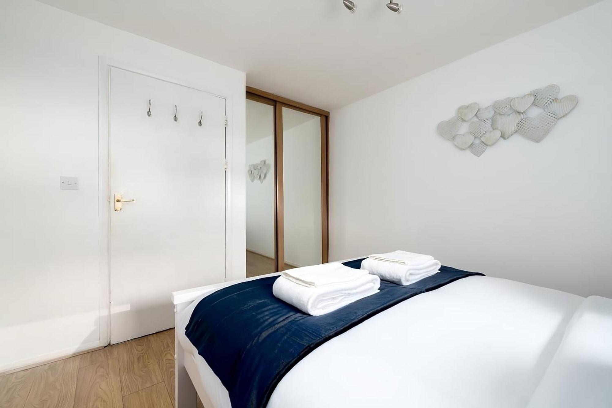 Luxury Two Bedroom River View In Canary Wharf * London