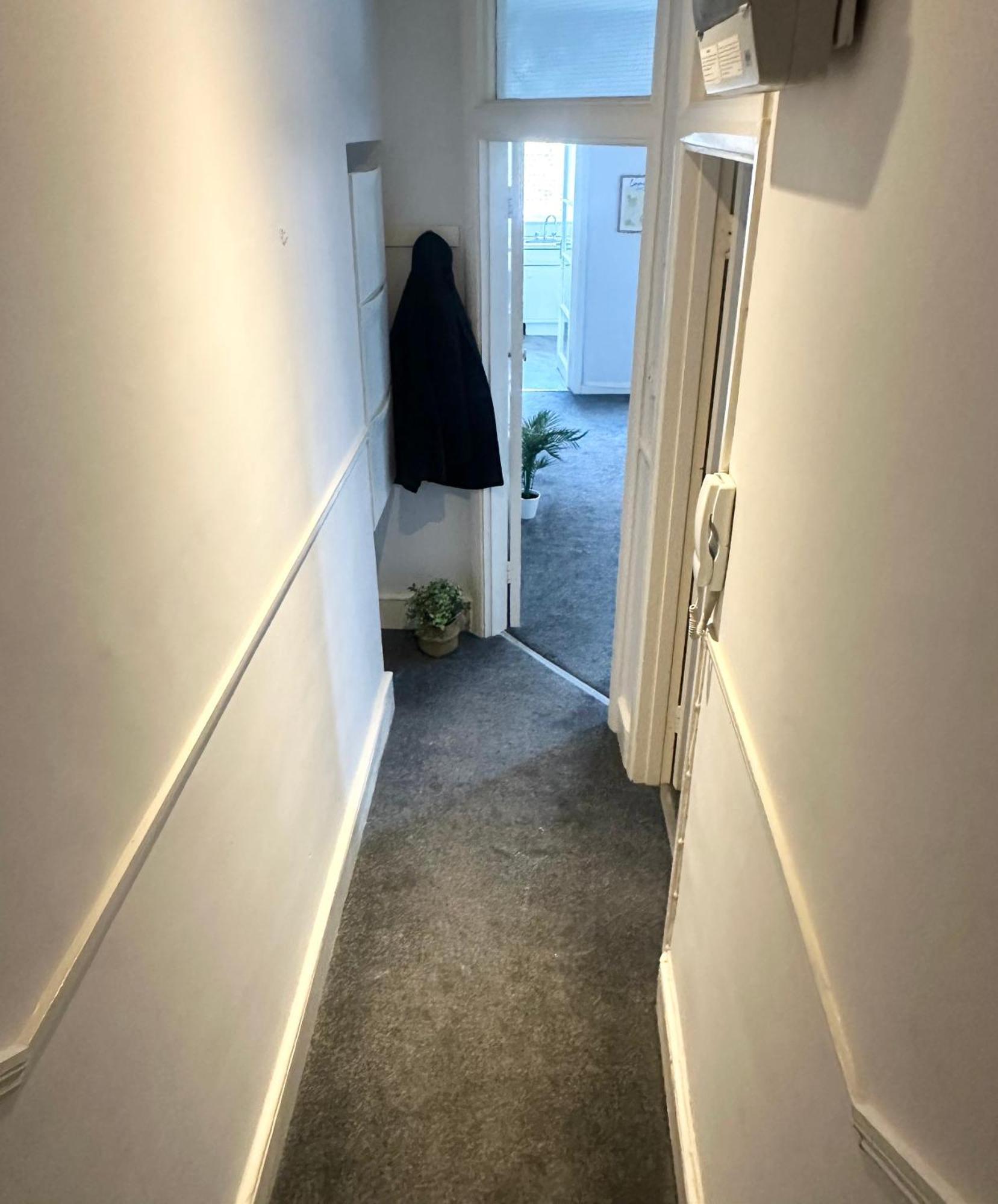 1 Bedroom Flat In Fulham Apartment