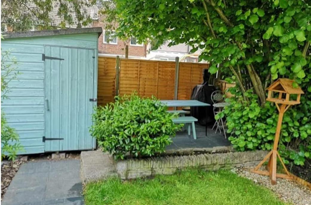 Apartment Modern 2-bedroom In Bromley