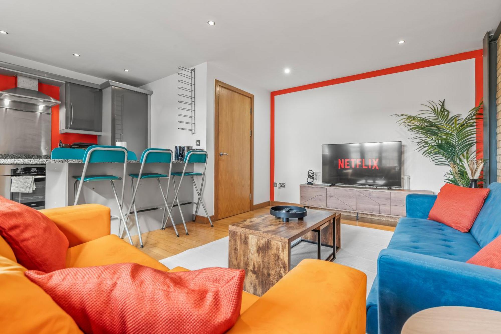 Apartment Modern And Industrial 2 Bed - Close To London Bridge, Sleeps 6 London