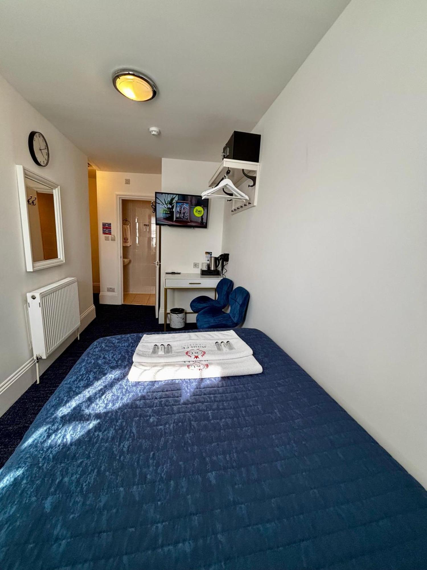 Hotel Jubilee Victoria London